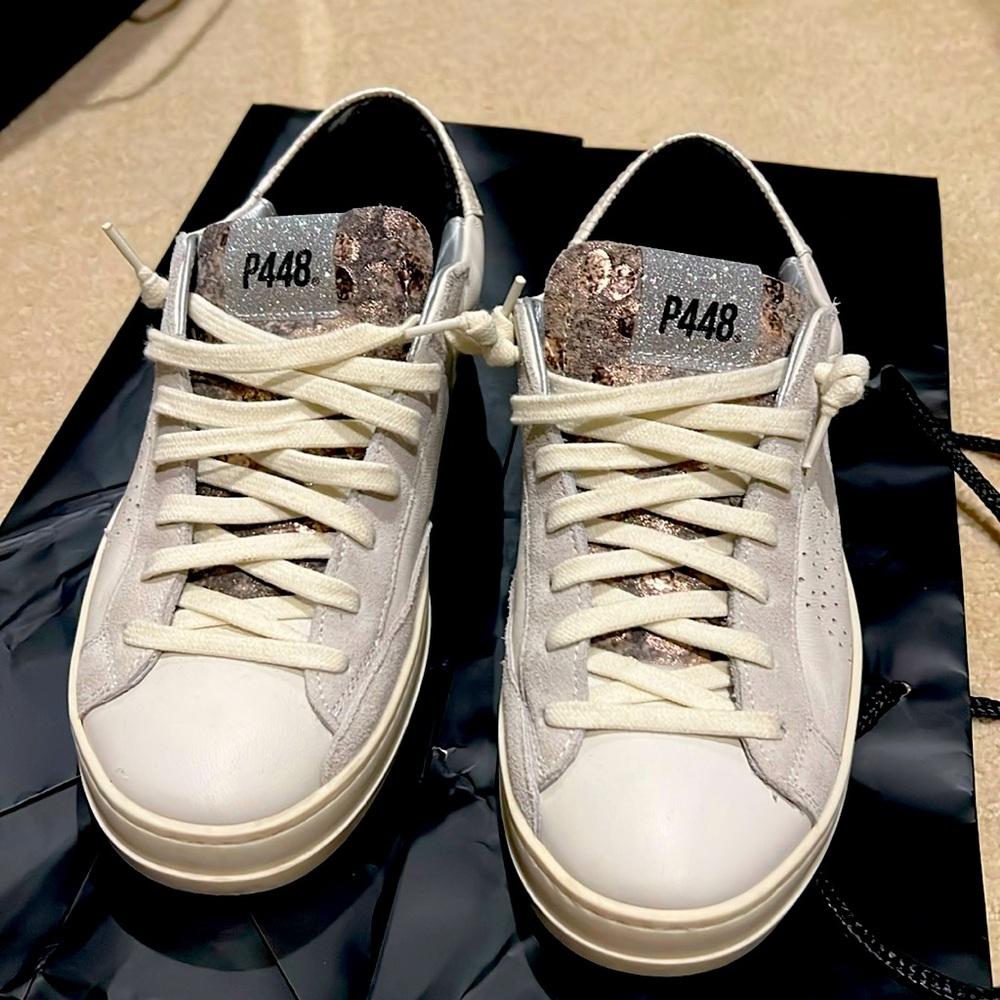 P448 John Low Top Sneaker (Women) 7.5-8